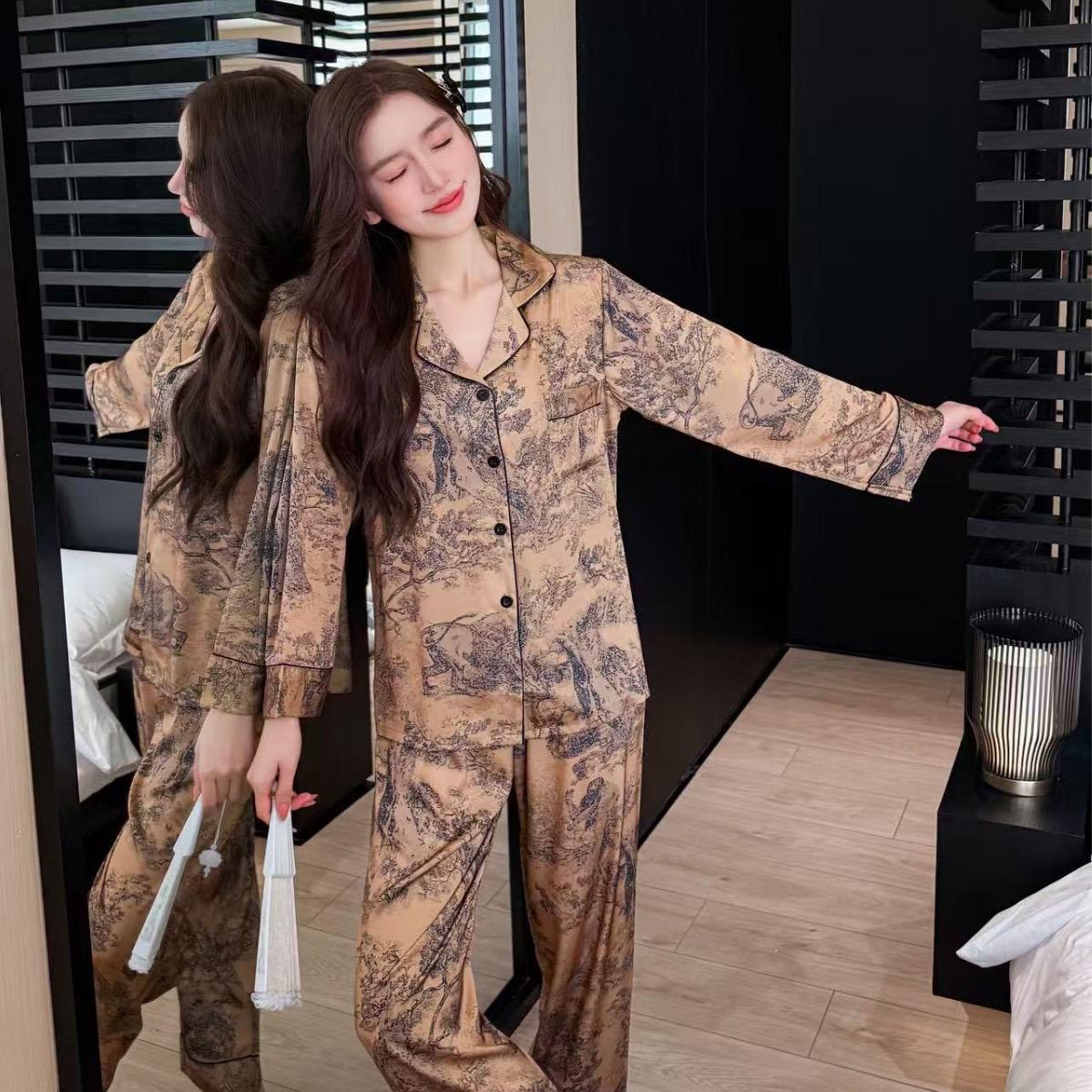 Women's Chinoiserie Pant Co-Ord Set In Imitated Silk Featuring Elaborate Printing, Ideal For Pajamas