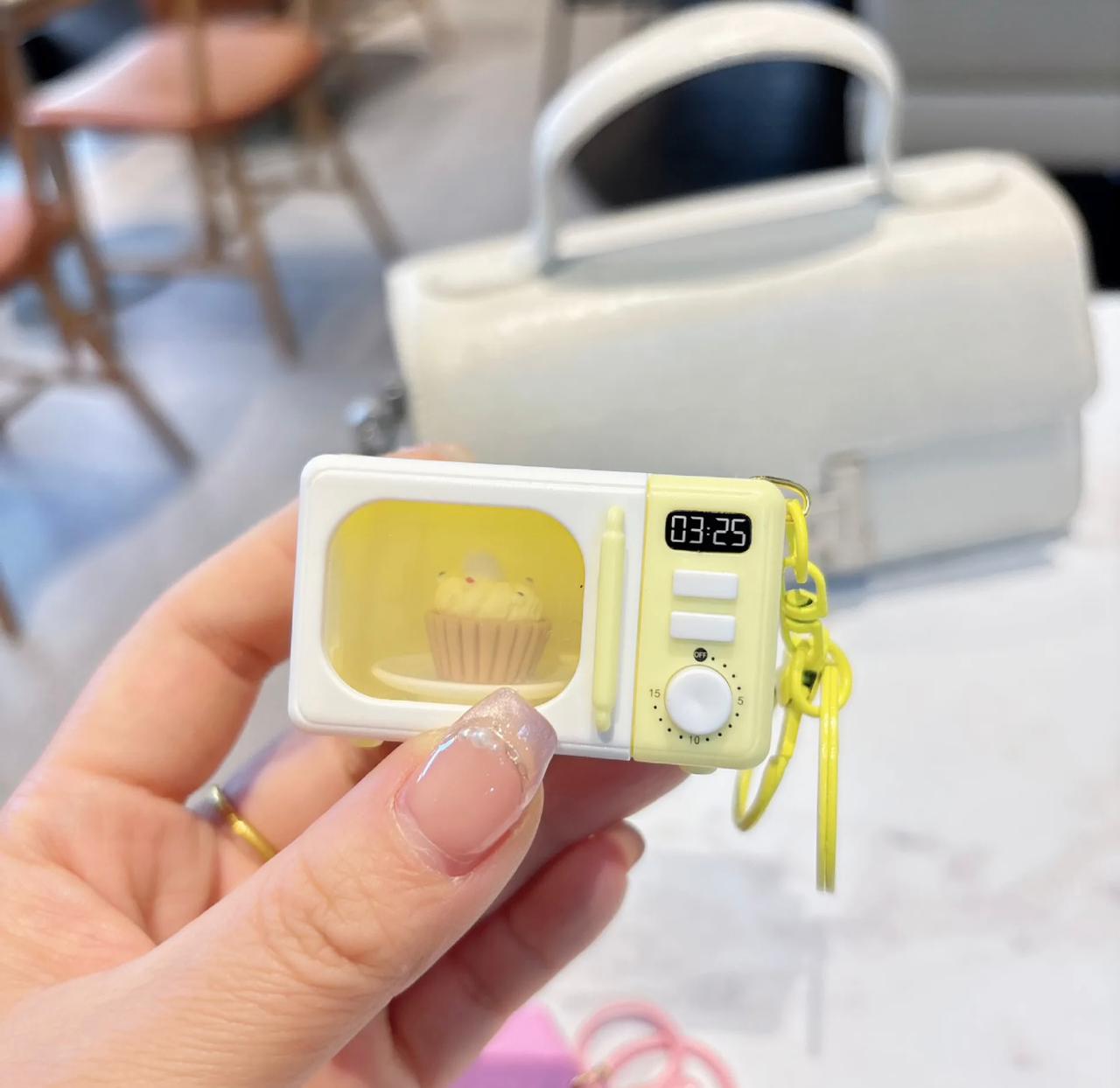 Creative Microwave Keychain With Light Cute Bag Accessories Student Toys Small Pendant Couple Hanging Small Gifts