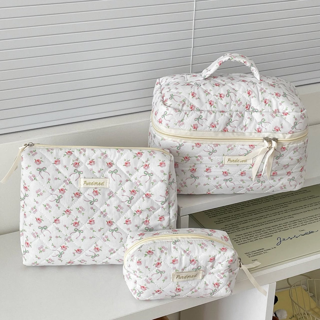Streetwear Ditsy Floral Bow Knot Quilted Cotton Sewing Thread Square Makeup Bags