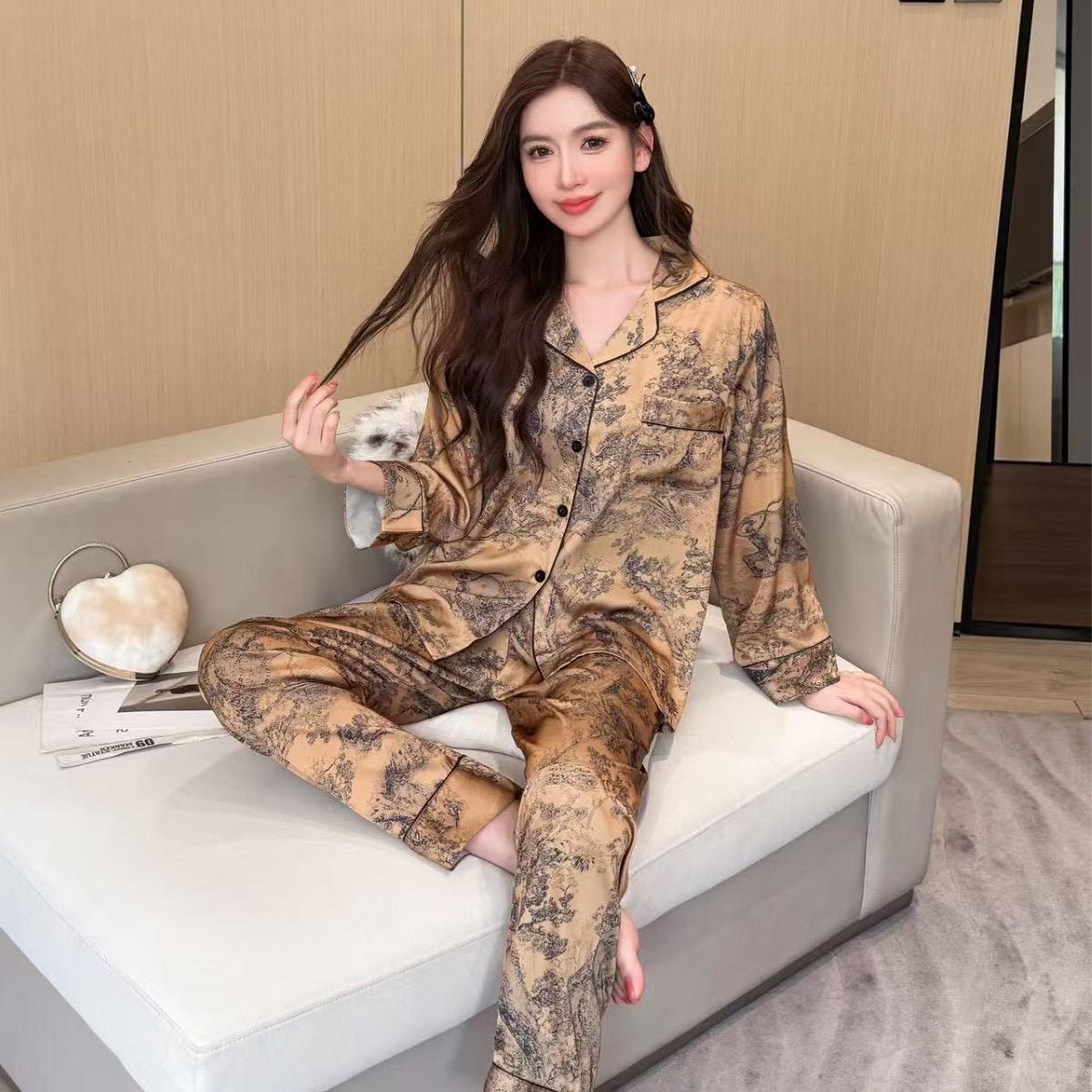 Women's Chinoiserie Pant Co-Ord Set In Imitated Silk Featuring Elaborate Printing, Ideal For Pajamas