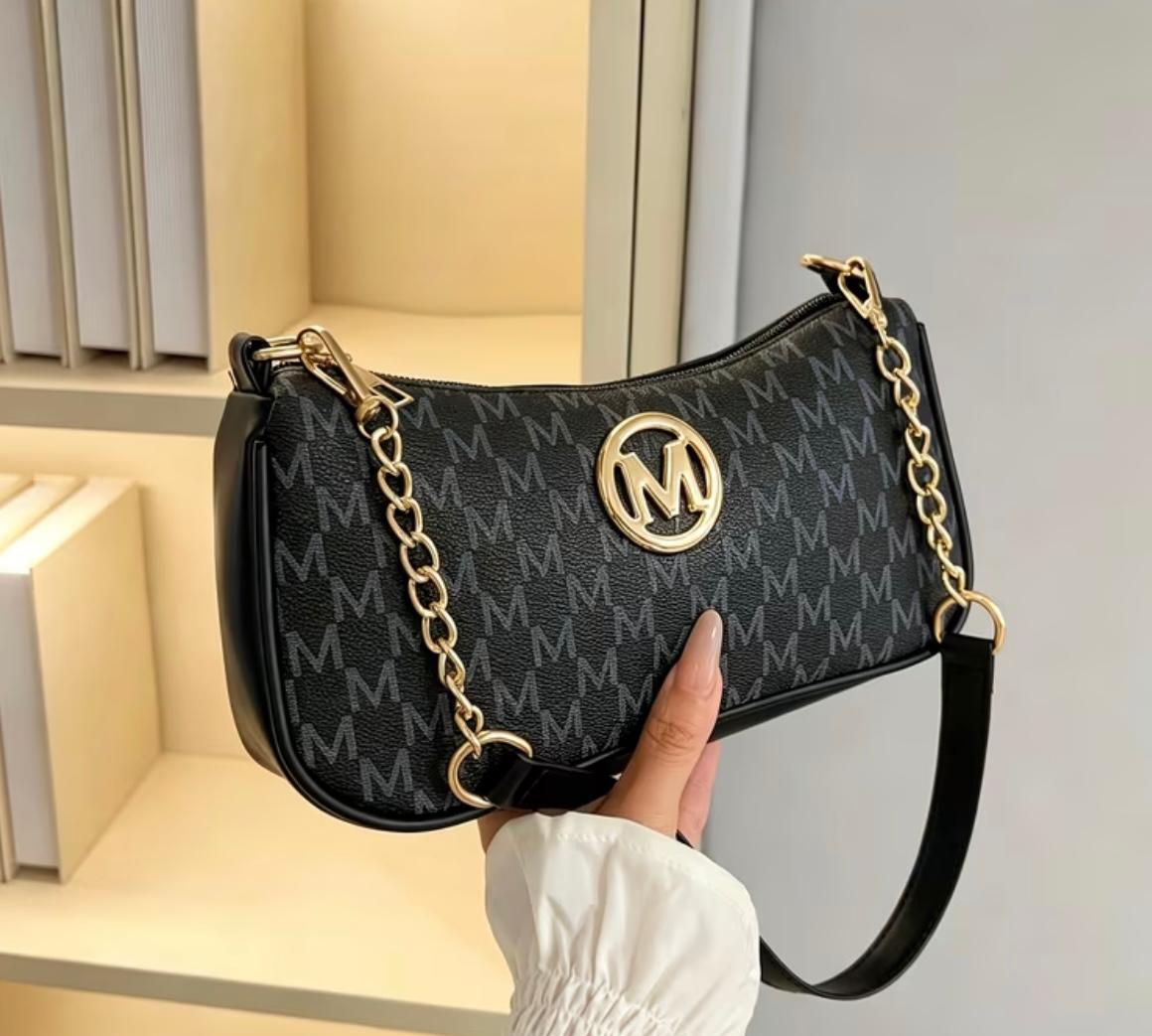 French Retro Underarm Bag Women'S New Letter Print Crossbody Small Square Bag with Chain Single Shoulder Handbag, Perfect for Ladies Adjustable Crossbody Strap with M Logo - Zipper Closure Shoulder Bag, Suitable for Daily Commute And Casual Outings