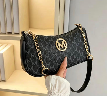 French Retro Underarm Bag Women'S New Letter Print Crossbody Small Square Bag with Chain Single Shoulder Handbag, Perfect for Ladies Adjustable Crossbody Strap with M Logo - Zipper Closure Shoulder Bag, Suitable for Daily Commute And Casual Outings