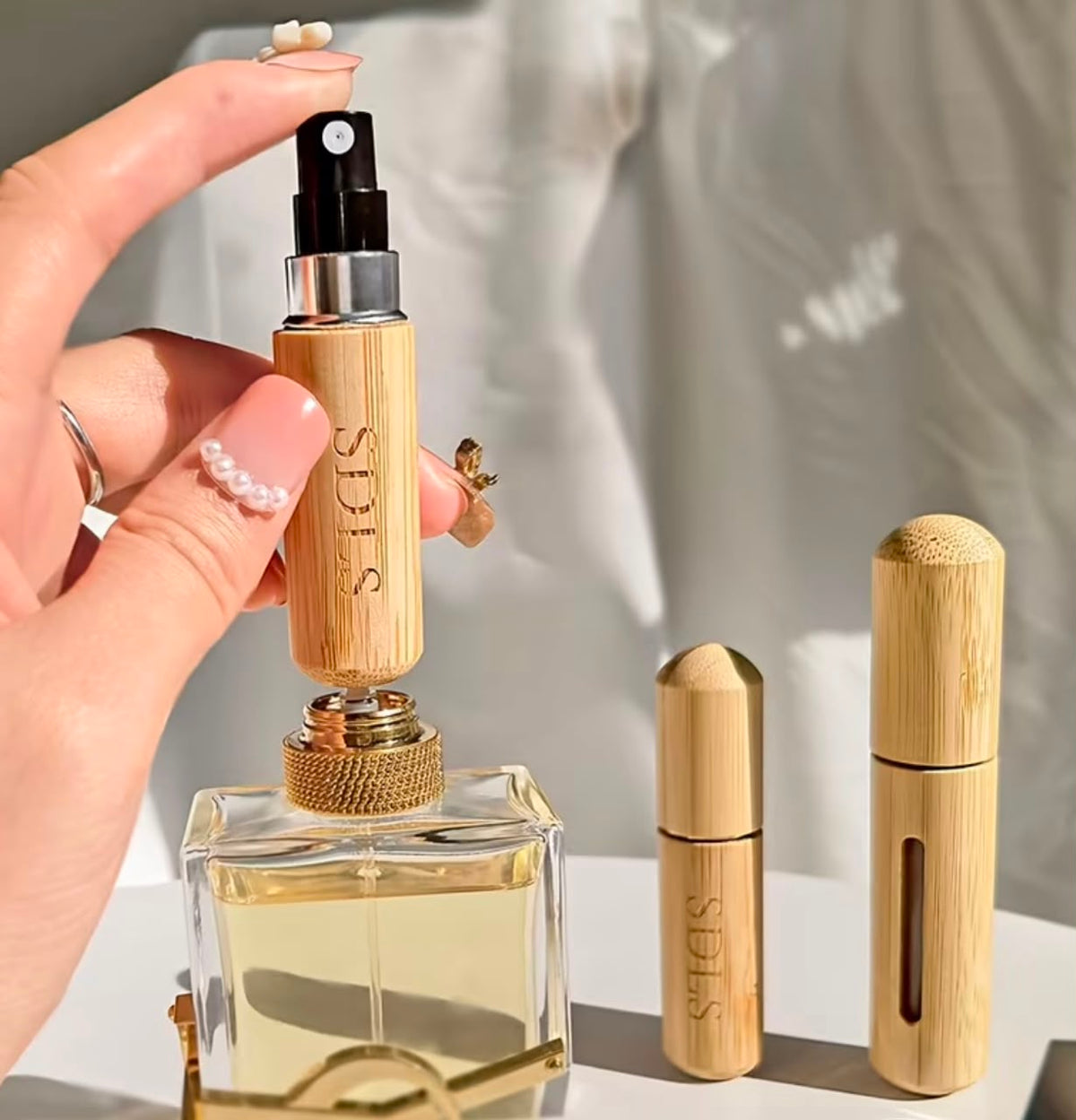 Perfume Bottom Dispensing Bottle High-End Bamboo Shell 2 Direct Charge Perfume Dispensing Bottle Spray Bottle 5MI 8MI Small Empty Bottle