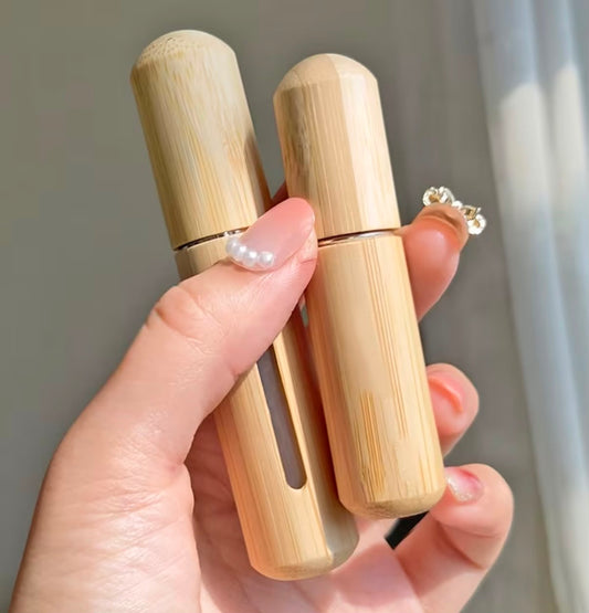 Perfume Bottom Dispensing Bottle High-End Bamboo Shell 2 Direct Charge Perfume Dispensing Bottle Spray Bottle 5MI 8MI Small Empty Bottle