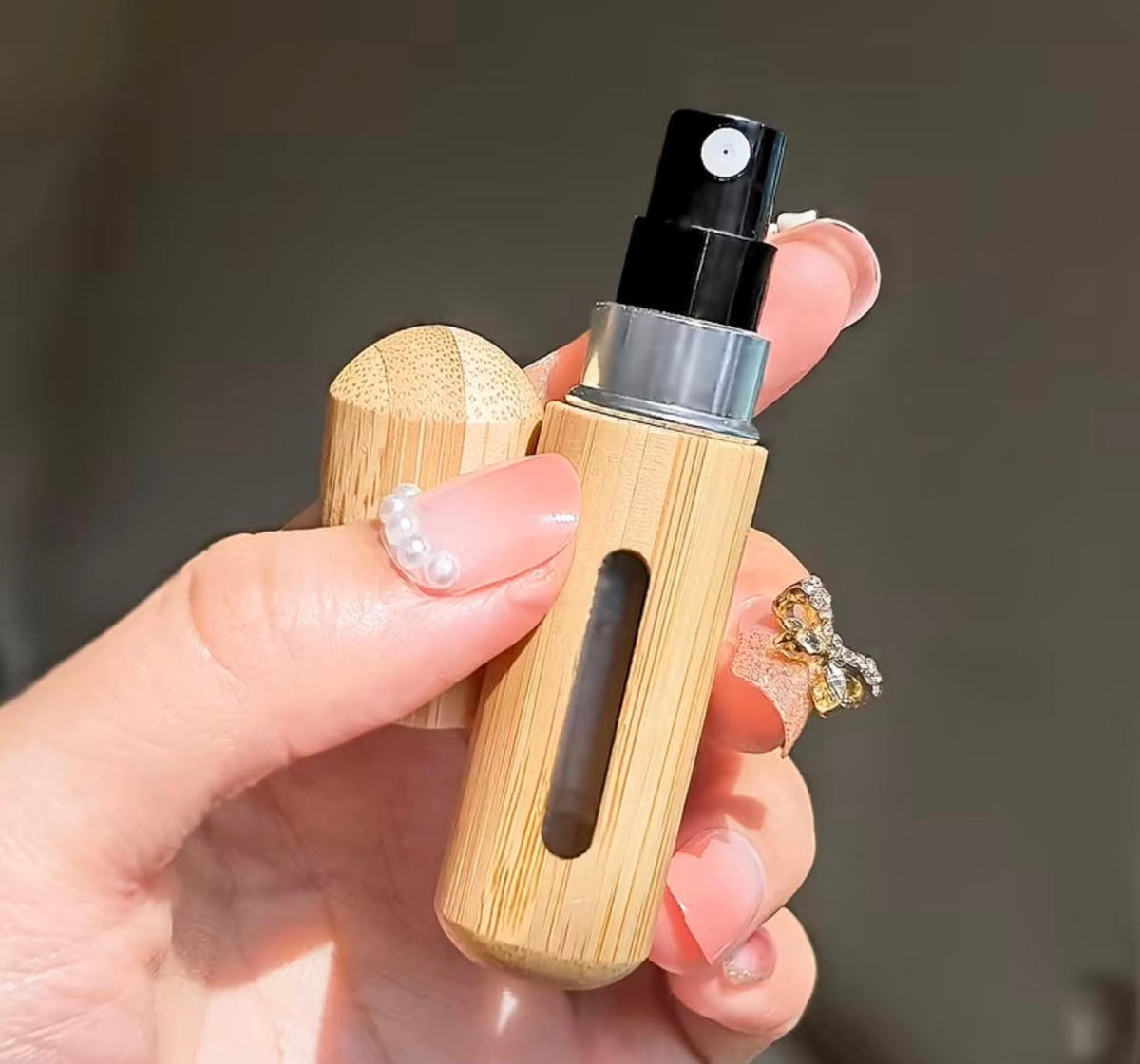 Perfume Bottom Dispensing Bottle High-End Bamboo Shell 2 Direct Charge Perfume Dispensing Bottle Spray Bottle 5MI 8MI Small Empty Bottle